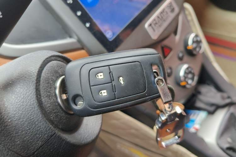 Used Chevrolet Aveo Sonic 2011 Sedan 1.4L MT SL Vehicle Key