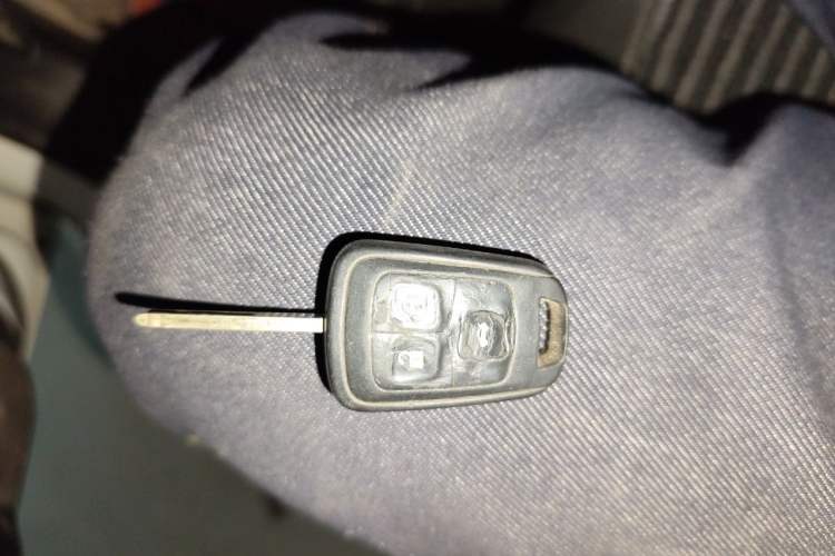 Used Chevrolet Aveo Sonic 2011 Sedan 1.4L MT SL Vehicle Key