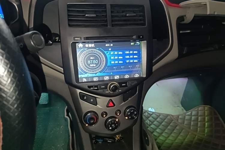 Used Chevrolet Aveo Sonic 2011 Sedan 1.4L Manual Transmission SE Audio And AC Panel