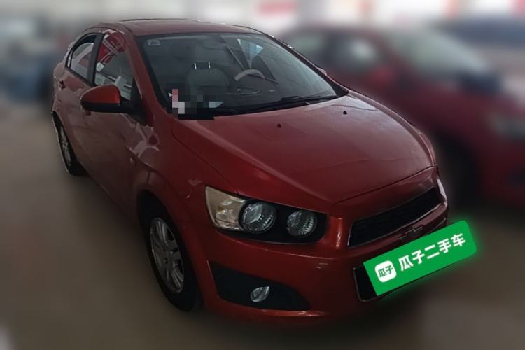 Used Chevrolet Aveo Sonic 2011 Sedan 1.4L Manual Transmission SE Front Right 45 Deg