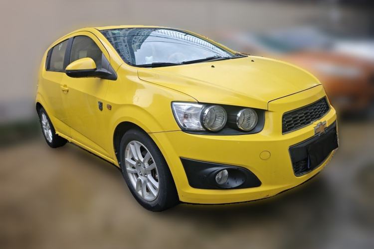 Used Chevrolet Aveo Sonic 2011 Hatchback 1.6L AT SX Front Right 45 Deg