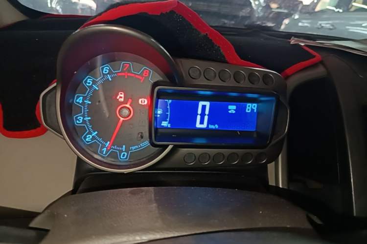 Used Chevrolet Aveo Sonic 2011 Sedan 1.4L Manual Transmission SE Instrument Cluster