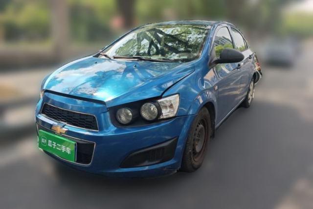 Used Chevrolet Aveo Sonic 2013 Sedan 1.4L Automatic with Sunroof