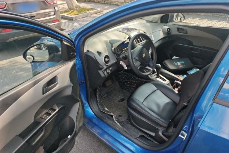 Used Chevrolet Aveo Sonic 2013 Sedan 1.4L Automatic with Sunroof Driver Seat
