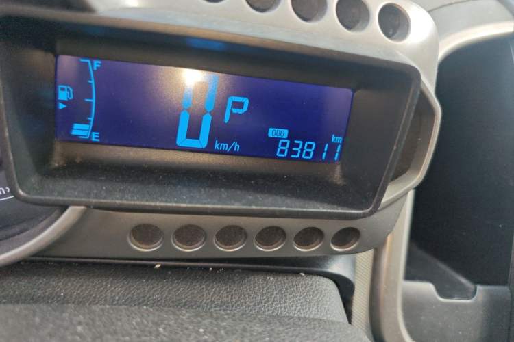 Used Chevrolet Aveo Sonic 2013 Sedan 1.4L Automatic with Sunroof Odometer Close Up