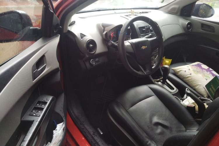Used Chevrolet Aveo Sonic 2013 Sedan 1.4L Automatic with Sunroof Driver Seat