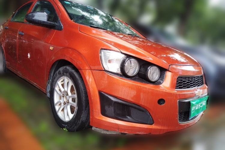 Used Chevrolet Aveo Sonic 2013 Sedan 1.4L Automatic with Sunroof Front Right 45 Deg