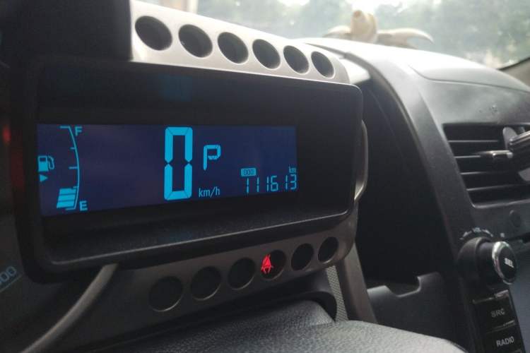 Used Chevrolet Aveo Sonic 2013 Sedan 1.4L Automatic with Sunroof Odometer Close Up