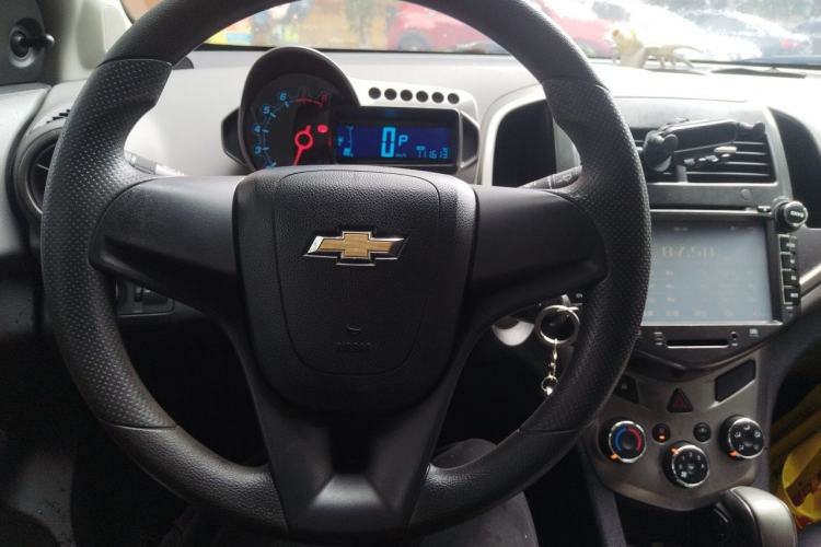 Used Chevrolet Aveo Sonic 2013 Sedan 1.4L Automatic with Sunroof Steering Wheel