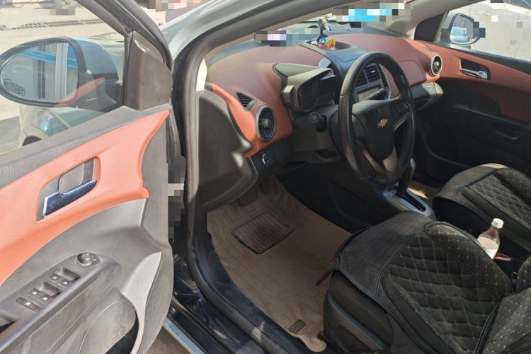 Used Chevrolet Aveo Sonic 2013 Sedan 1.6L AT SX Stylish Audio-Visual Edition Driver Seat