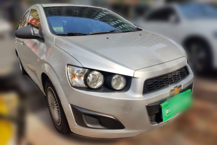 Used Chevrolet Aveo Sonic 2013 Sedan 1.4L Automatic with Sunroof Front Right 45 Deg