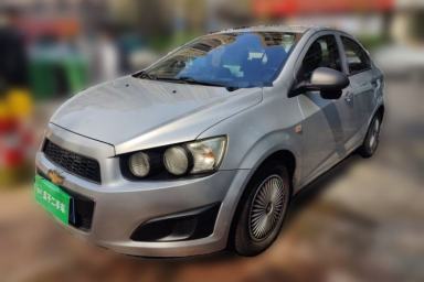 Used Chevrolet Aveo Sonic 2013 Sedan 1.4L Automatic with Sunroof