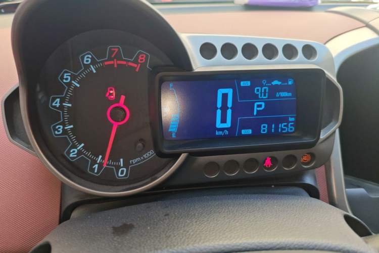 Used Chevrolet Aveo Sonic 2013 Sedan 1.6L AT SX Stylish Audio-Visual Edition Instrument Cluster