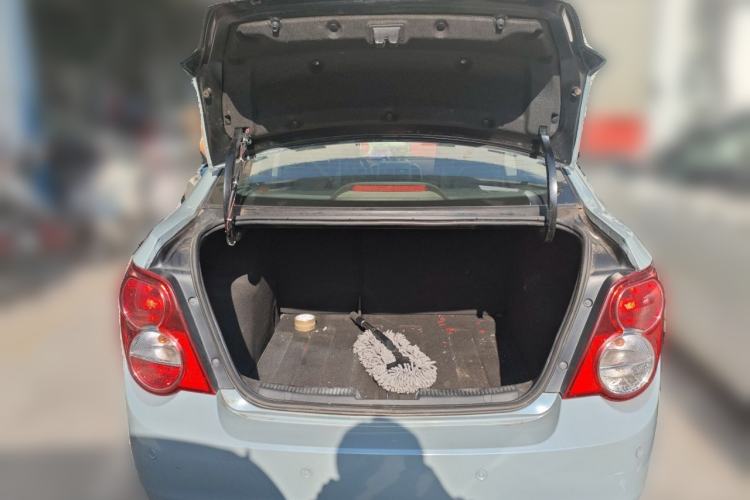 Used Chevrolet Aveo Sonic 2013 Sedan 1.6L AT SX Stylish Audio-Visual Edition Trunk