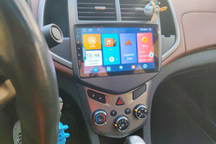 Used Chevrolet Aveo Sonic 2013 Sedan 1.4L Automatic with Sunroof Audio And AC Panel