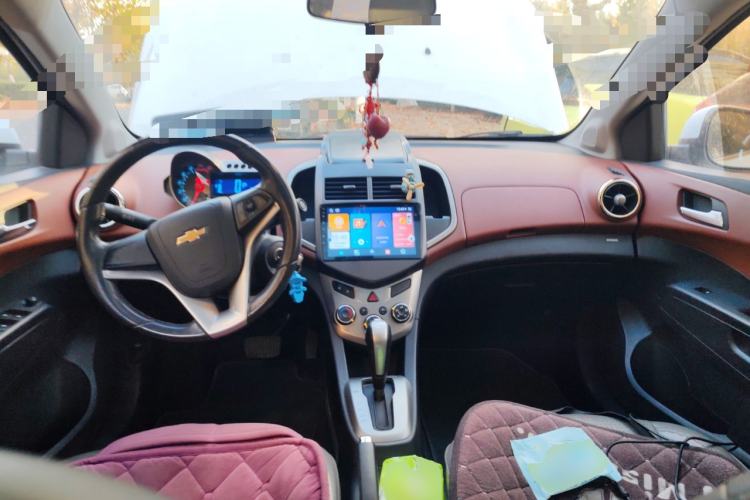 Used Chevrolet Aveo Sonic 2013 Sedan 1.4L Automatic with Sunroof Center Console