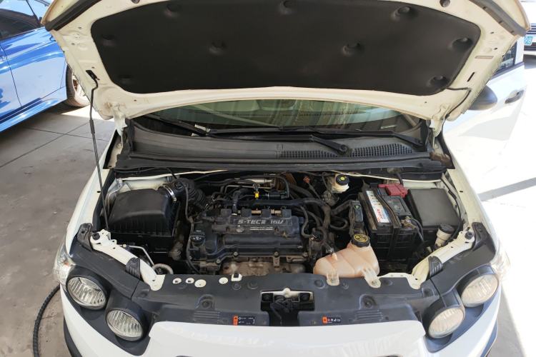 Used Chevrolet Aveo Sonic 2013 Sedan 1.4L Automatic with Sunroof Engine Bay