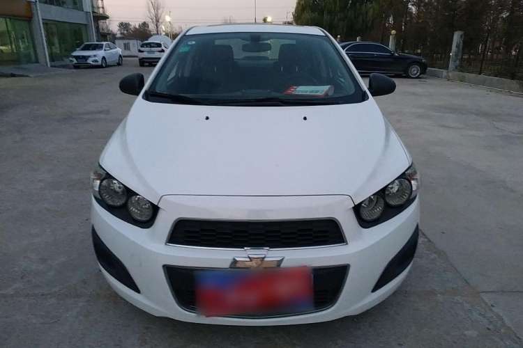 Used Chevrolet Aveo Sonic 2013 Sedan 1.4L Automatic with Sunroof Front