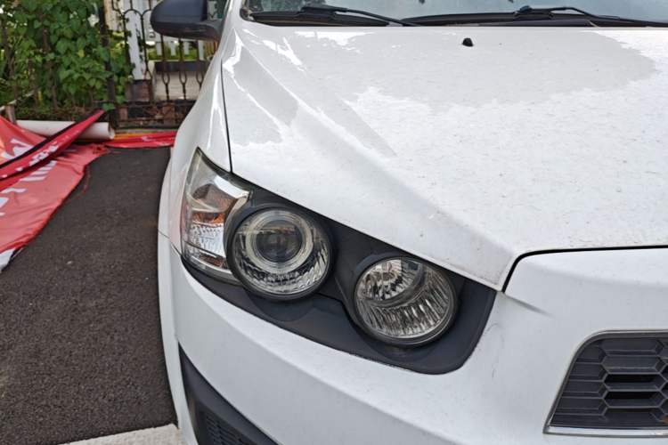 Used Chevrolet Aveo Sonic 2013 Sedan 1.4L Automatic with Sunroof Right Front Headlight