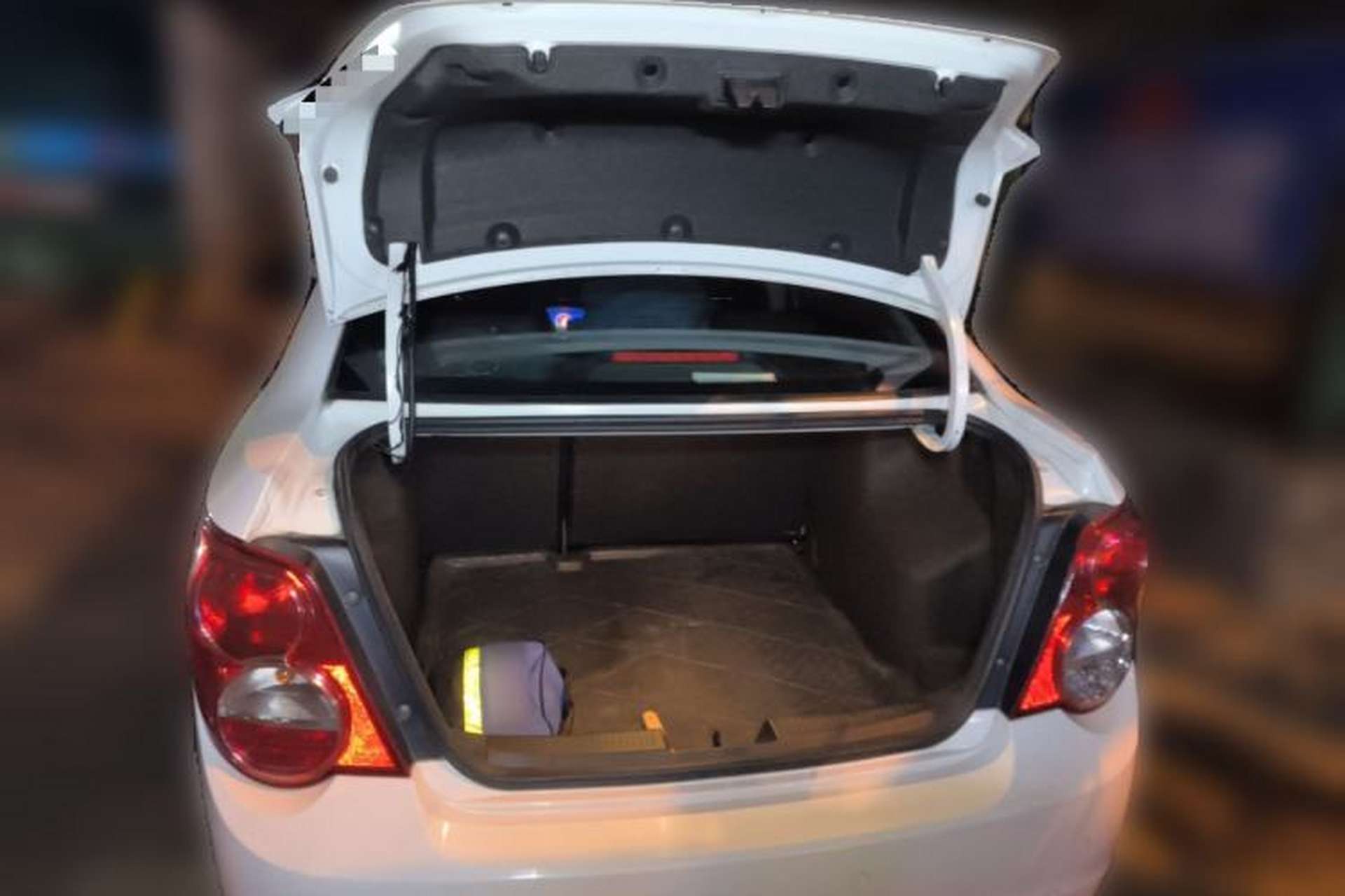 Used Chevrolet Aveo Sonic 2013 Sedan 1.4L Automatic with Sunroof Trunk