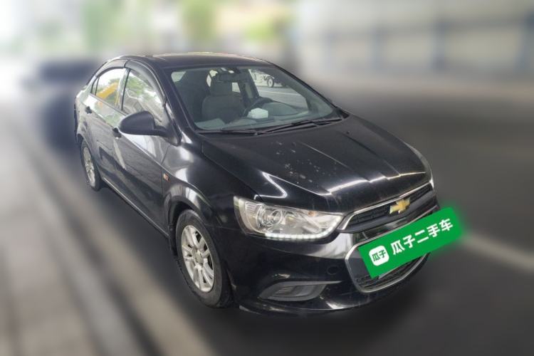 Used Chevrolet Aveo Sonic 2014 Sedan 1.4SL AT Fashion Edition Front Right 45 Deg