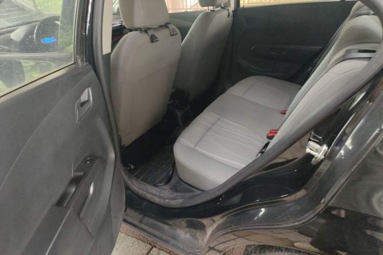 Used Chevrolet Aveo Sonic 2014 Sedan 1.4SL AT Fashion Edition Left Rear Seat