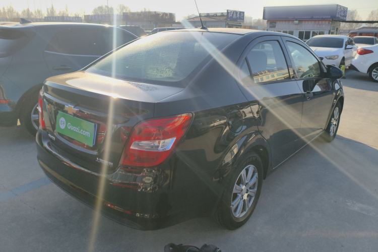 Used Chevrolet Aveo Sonic 2014 Sedan 1.4SL AT Fashion Edition Rear Right 45 Deg