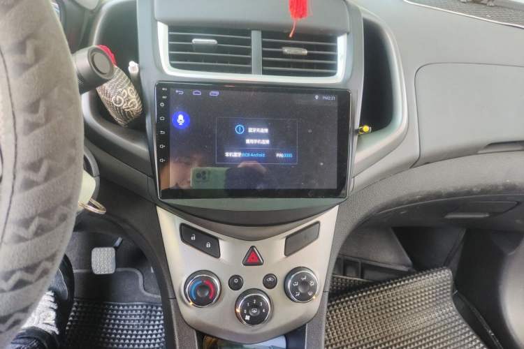 Used Chevrolet Aveo Sonic 2014 Sedan 1.4 SL MT Comfort Edition Audio And AC Panel