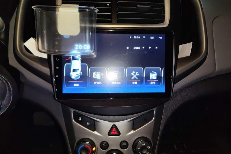Used Chevrolet Aveo Sonic 2014 Sedan 1.4SL AT Fashion Edition Audio And AC Panel