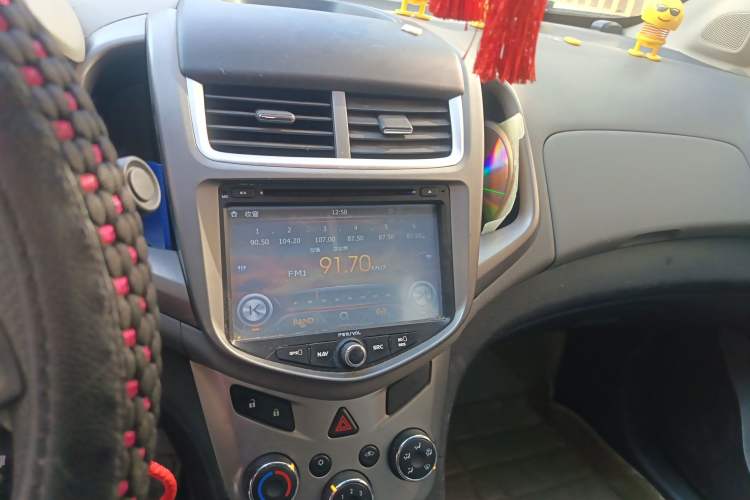 Used Chevrolet Aveo Sonic 2014 Sedan 1.4SL AT Stylish Sunroof Edition Audio And AC Panel