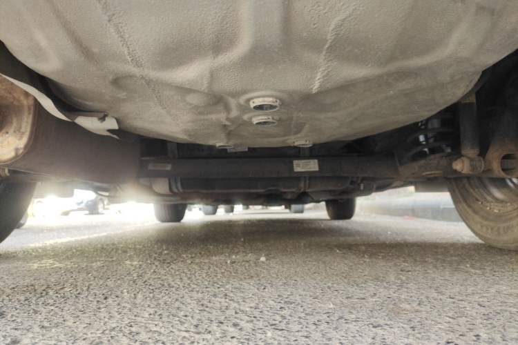 Used Chevrolet Aveo Sonic 2014 Sedan 1.4 SL MT Comfort Edition Chassis Rear