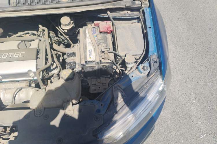 Used Chevrolet Aveo Sonic 2014 Sedan 1.6SX AT Fashion Edition Engine Bay Left