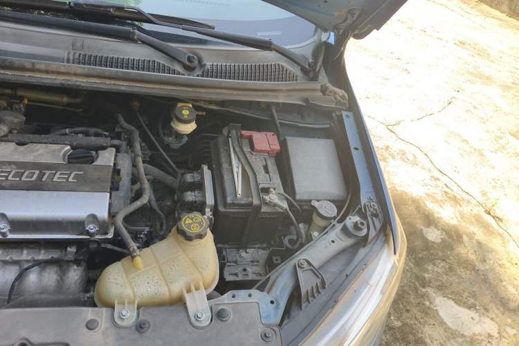 Used Chevrolet Aveo Sonic 2014 Sedan 1.6SX AT Fashion Edition Engine Bay Left