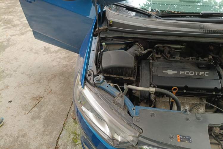 Used Chevrolet Aveo Sonic 2014 Sedan 1.6SX AT Fashion Edition Engine Bay Right