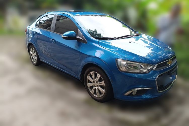 Used Chevrolet Aveo Sonic 2014 Sedan 1.6SX AT Fashion Edition Front Right 45 Deg