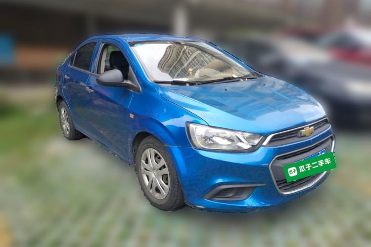 Used Chevrolet Aveo Sonic 2014 Sedan 1.4SL MT Comfort Edition Front Right 45 Deg