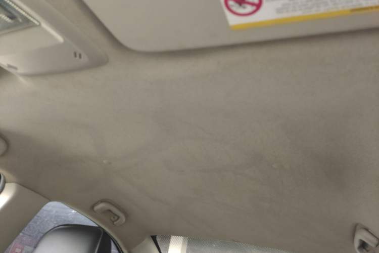 Used Chevrolet Aveo Sonic 2014 Sedan 1.4SL MT Comfort Edition Headliner