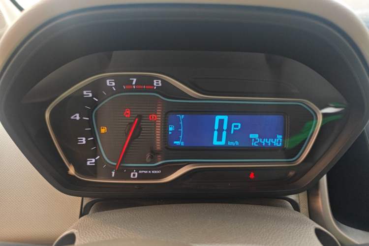 Used Chevrolet Aveo Sonic 2014 Sedan 1.4SL AT Stylish Sunroof Edition Instrument Cluster