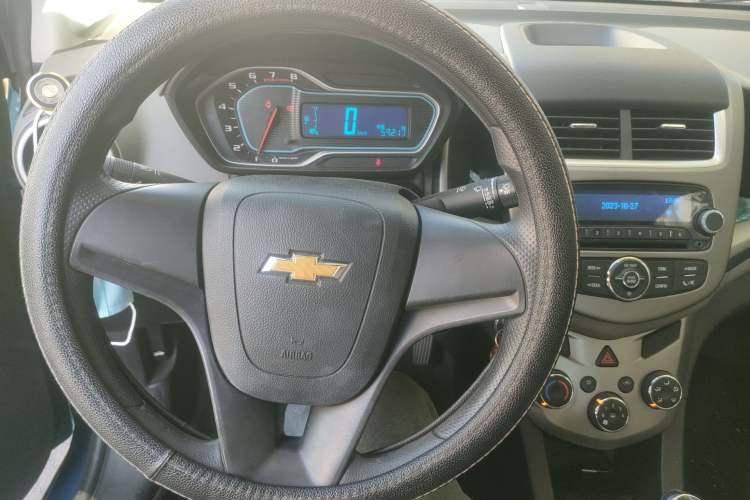 Used Chevrolet Aveo Sonic 2014 Sedan 1.4SL MT Comfort Edition Instrument Cluster