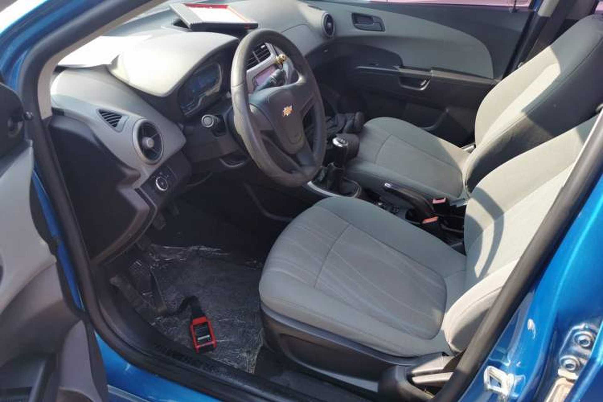 Used Chevrolet Aveo Sonic 2014 Sedan 1.4SL MT Comfort Edition Left Front Seat
