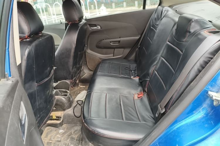 Used Chevrolet Aveo Sonic 2014 Sedan 1.4SE MT LeYou Edition Left Rear Seat