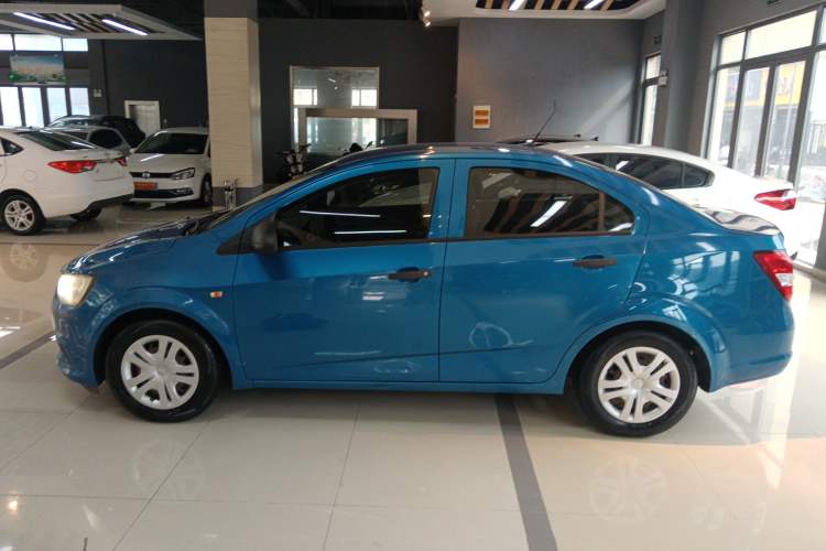 Used Chevrolet Aveo Sonic 2014 Sedan 1.4SL AT Fashion Edition Left Side