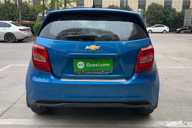 Used Chevrolet Aveo Sonic 2014 Hatchback 1.6 SX AT Fashion Edition Rear