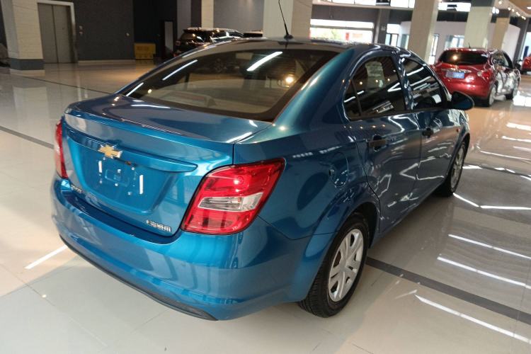 Used Chevrolet Aveo Sonic 2014 Sedan 1.4SL AT Fashion Edition Rear Right 45 Deg