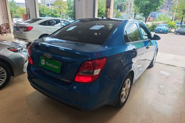 Used Chevrolet Aveo Sonic 2014 Sedan 1.4SL AT Fashion Edition Rear Right 45 Deg
