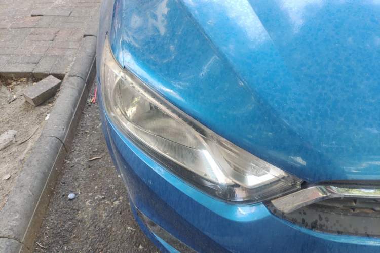 Used Chevrolet Aveo Sonic 2014 Sedan 1.4 SL MT Comfort Edition Right Front Headlight