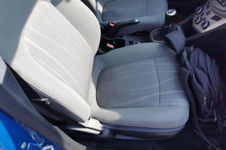 Used Chevrolet Aveo Sonic 2014 Sedan 1.4SL MT Comfort Edition Right Front Seat
