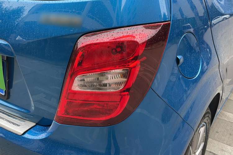 Used Chevrolet Aveo Sonic 2014 Hatchback 1.6 SX AT Fashion Edition Right Rear Taillight