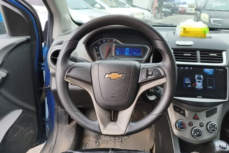 Used Chevrolet Aveo Sonic 2014 Sedan 1.4SE MT LeYou Edition Steering Wheel