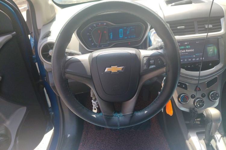 Used Chevrolet Aveo Sonic 2014 Sedan 1.6SX AT Fashion Edition Steering Wheel